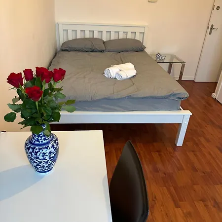 White Room-2