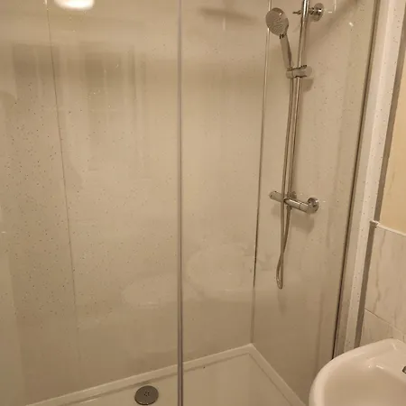 69 Swan Lane-3