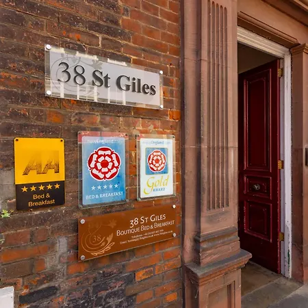 38 St Giles-2