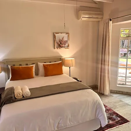 Woods Guest House-3