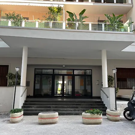 B&B Villa Sant'Elmo con parcheggio interno-2