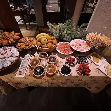 Le Samovar Guest House-3