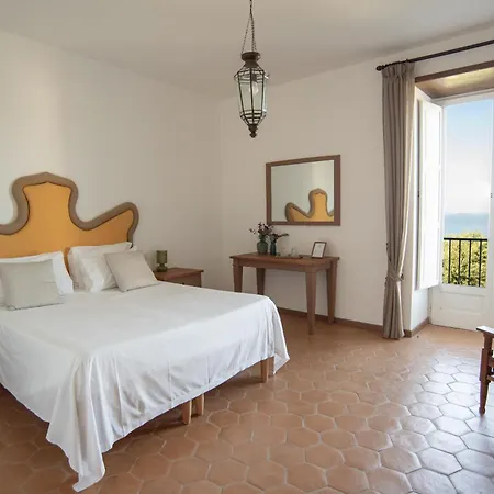 Villa Puolo – With Private Sea Access-2
