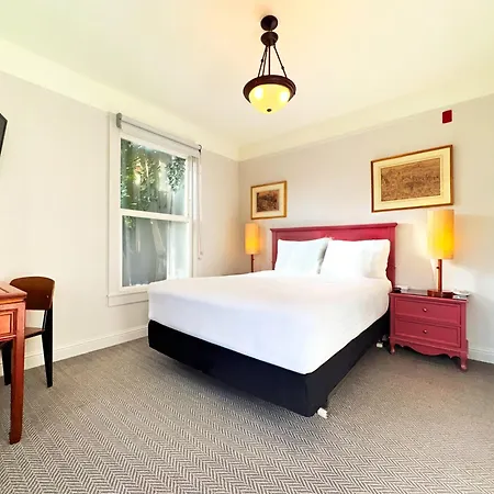 The Grove Inn-2