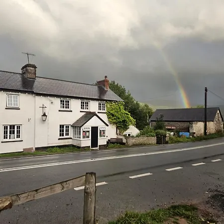 Dinas Castle Inn-3