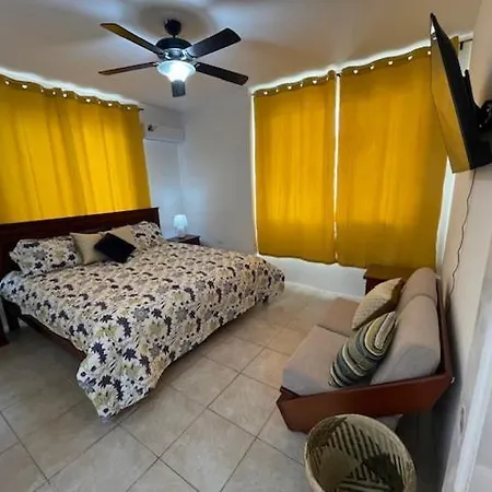 Casa Bella Bed & Breakfast-3