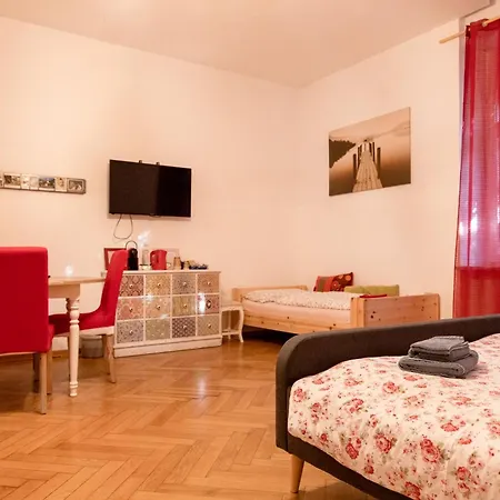 Bolzano Rooms-3