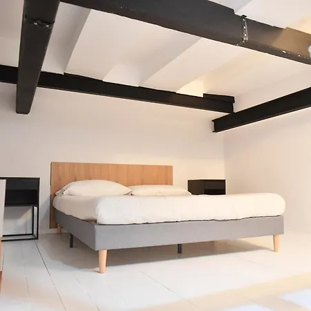 Chiaia 100 rooms-3