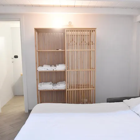 Chiaia 100 rooms-2