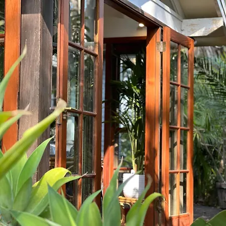 Palm Beach Bed & Breakfast-3