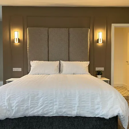 Wellington House-2