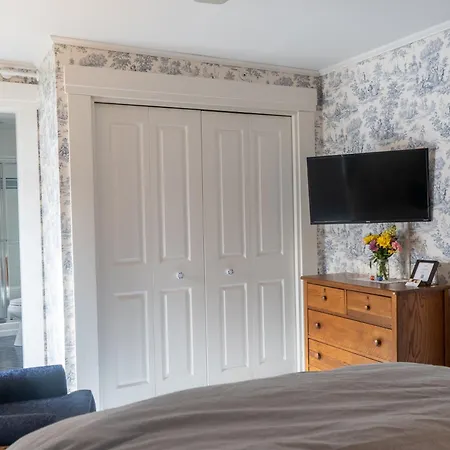 The White Gables Inn-2