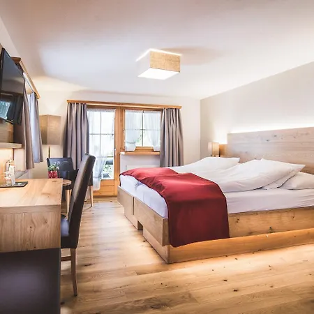 Collina Bed&Breakfast Lenzerheide-3