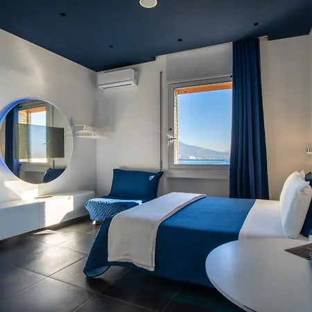 Skyhouse Beverello-3