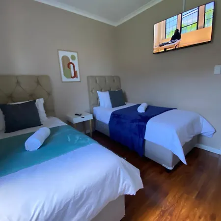 Villa Italia Accommodation And Car Rentals Pty-3