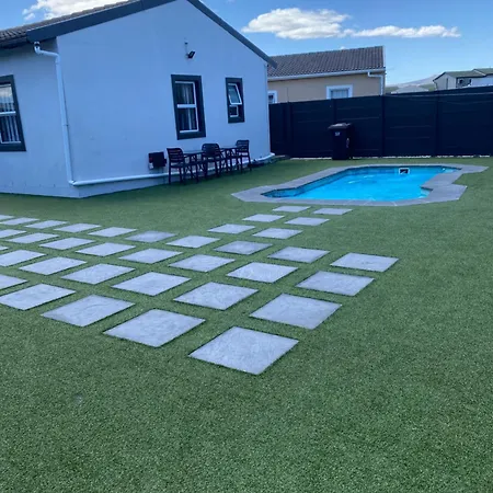 Villa Italia Accommodation And Car Rentals Pty-2