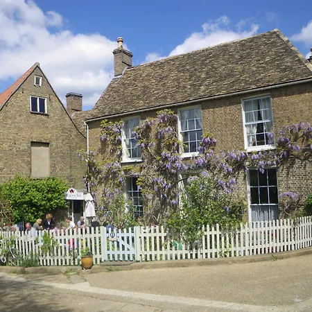 Peacocks Tearoom And Fine B And B-2