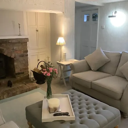 Birtles Farm Bed And Breakfast-3