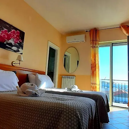 Villa Pacis-2