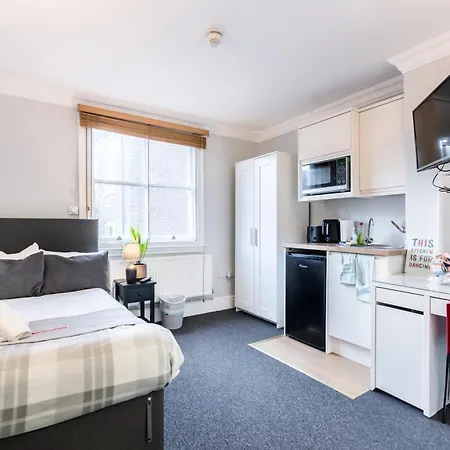 1 Riverside Apartments-3