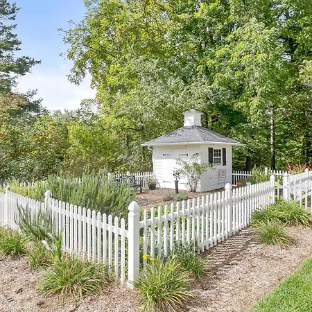 Bed & Breakfast On Tiffany Hill-2