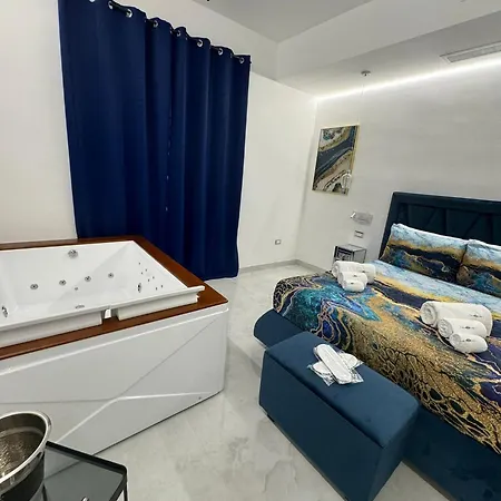 Nuance Suite & Rooms-3