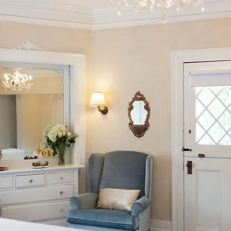 Manor House Inn (Adults Only)-2