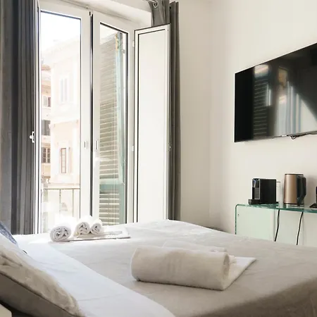 Piazza Venezia Grand Suite-3