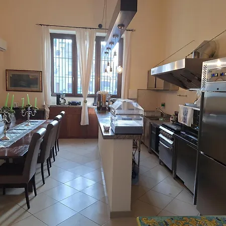 Dimora Charleston Lecce parcheggio privato in loco gratis-3