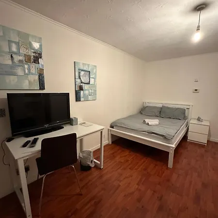 White Room-3
