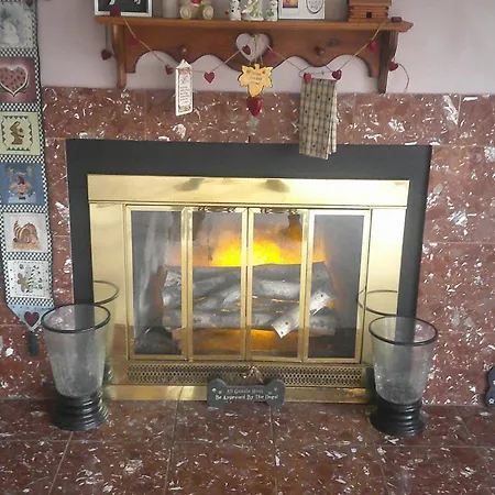 Lil Black Bear Inn-3