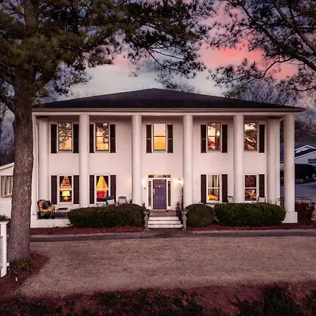 Stone Mountain Manor-3