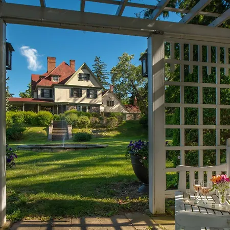 Idlwilde Inn-3