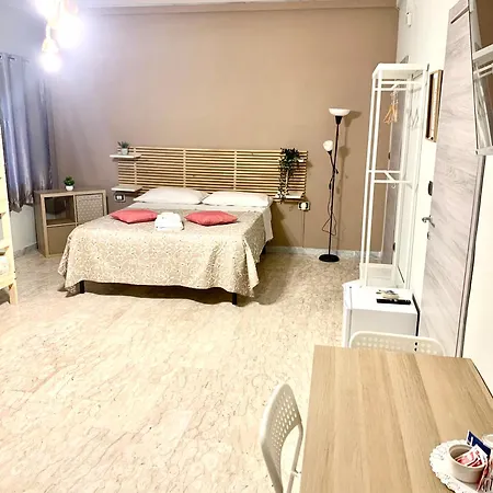 Neapolis Center2-3