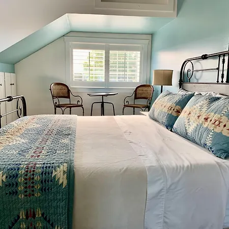 Dungeness Barn House Bed And Breakfast At Two Crows Farm-2