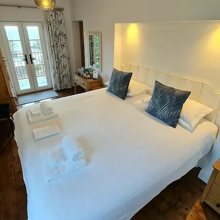 Newberry Wood Guesthouse-2