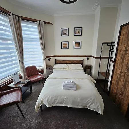 Rendezvous Bar & Rooms - Adults Only-2