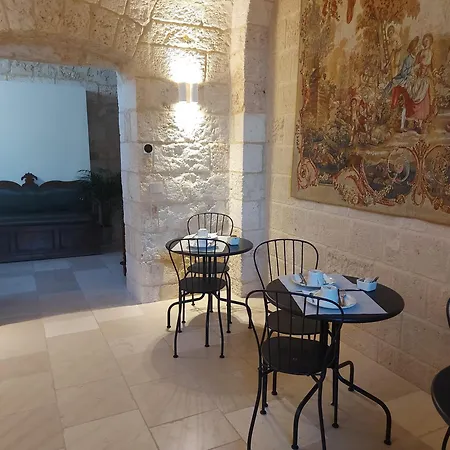 Palazzo Momi-2