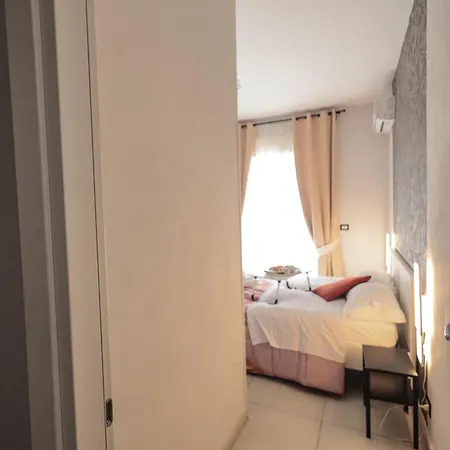 A cartulina e Napulè Attico con Vista Porto Ascensore Colazione Inclusa Struttura nel cuore autentico di Napoli a 5 minuti dalla Stazione Centrale e dal Centro Storico AC-3