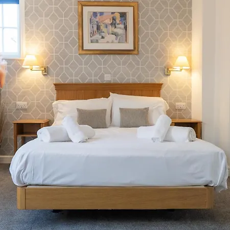 The Red Lion Hotel-2