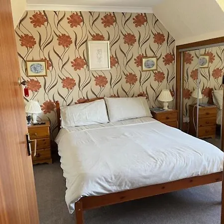Stobahn Guest House-2