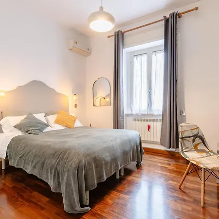 NapoliCentro Mare - Sea View Rooms&Suites-2