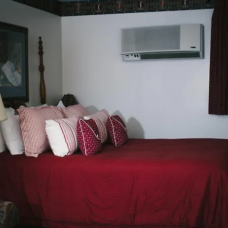 The Inn At Dresden-2