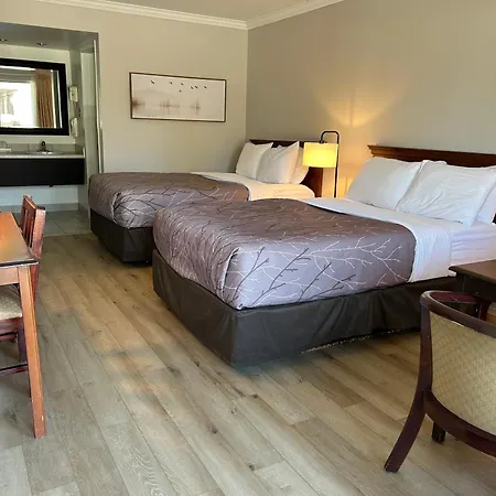 Rideau Heights Inn-2