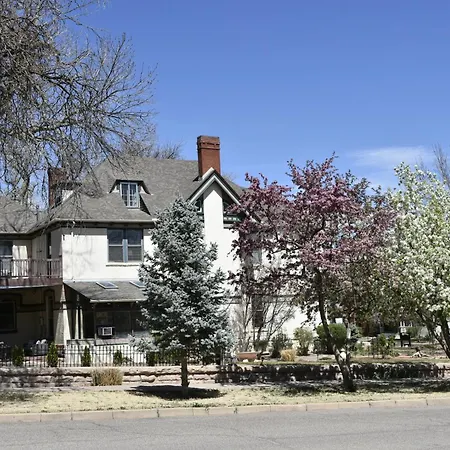 Downen House Bed & Breakfast-2
