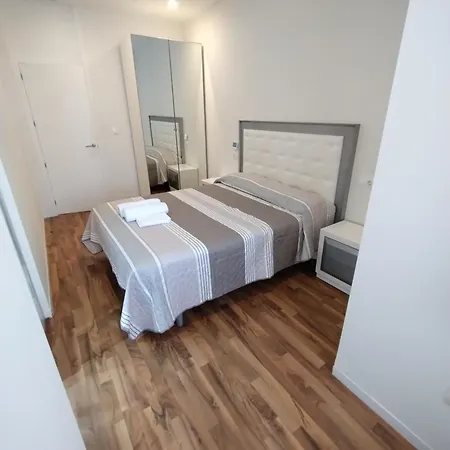 Alicante Suite Centro habitación con baño privado-2