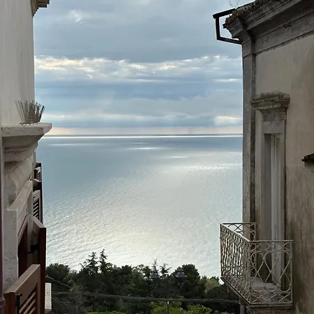 Dimore D'Avalos Boutique Bed & Breakfast-2