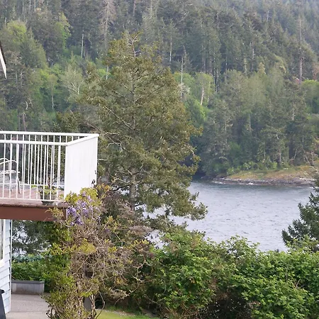 Moonlit Cove B&B-3