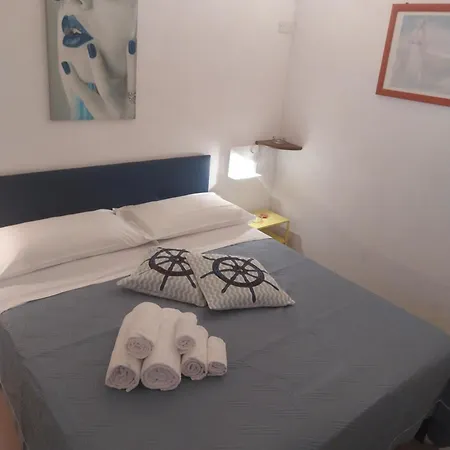 Le Rocce Holiday Rooms-3