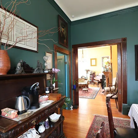 Adams Pragge House - Victorian Bed & Breakfast-2
